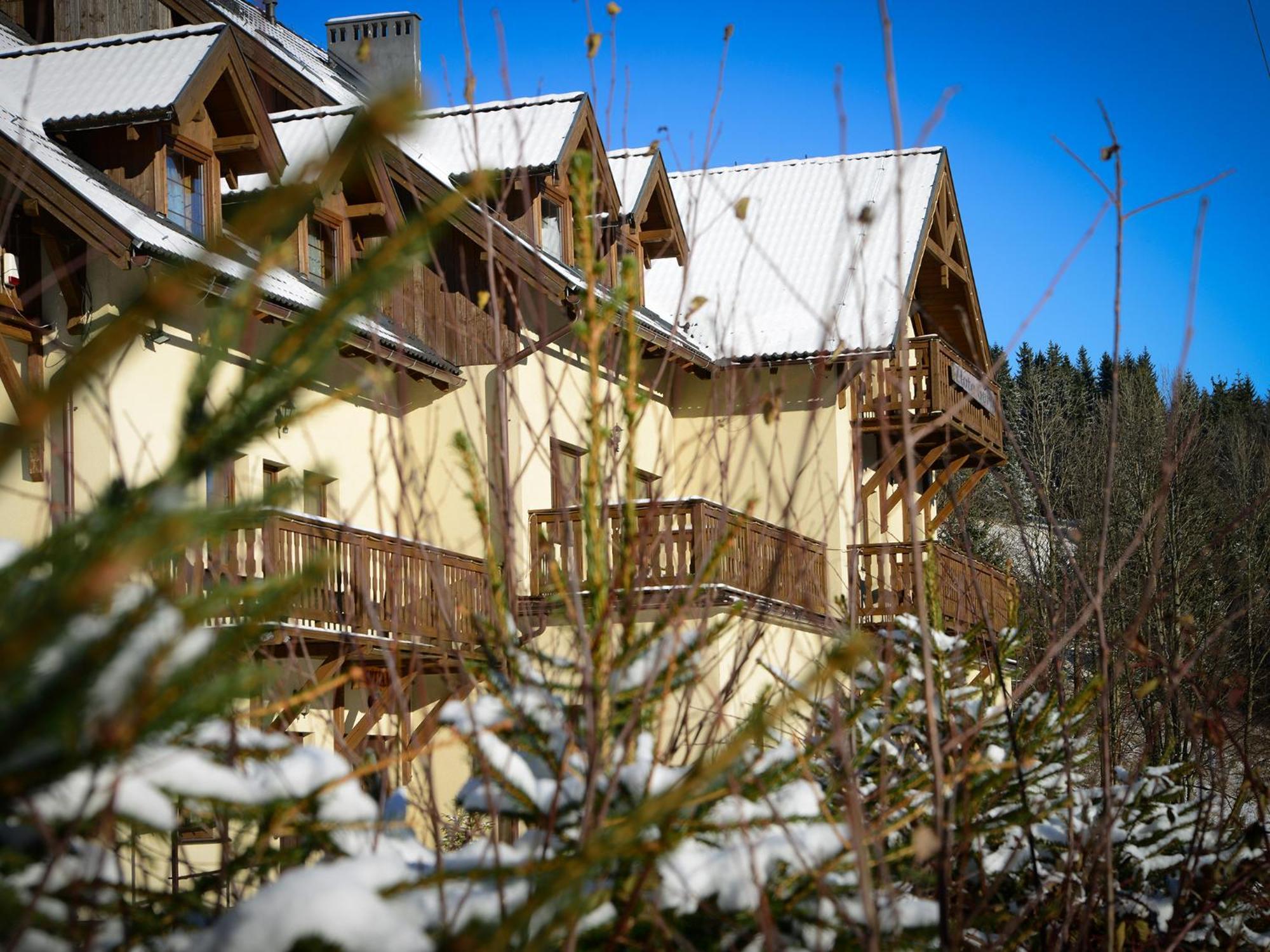 Zlote Gory - Czarna Gora Bed & Breakfast Sienna  Bagian luar foto